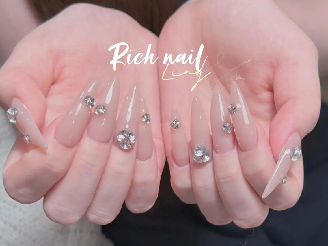 ネイル ハンドネイル Rich Nail 🤲🏻梨央のネイルデザイン