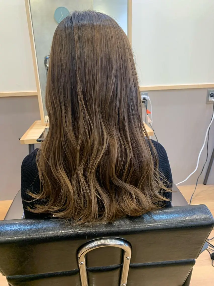 カット & ヘアカラー & 5ステップトリートメントの写真