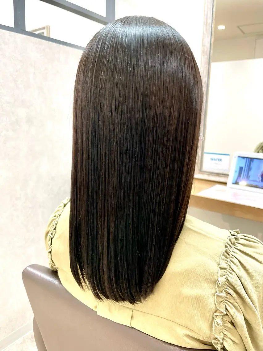 セミロング カット 縮毛矯正 トリートメント 髪質改善×METEO 店長 貞松直也のヘアスタイル
