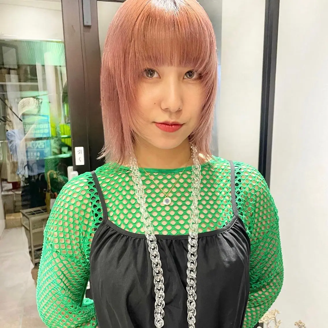 ミディアム カラー ベージュカラー ピンクカラー ピンクベージュ カット ヘアカラー 🍊暖色×顔周り 🍊cocoroのヘアスタイル