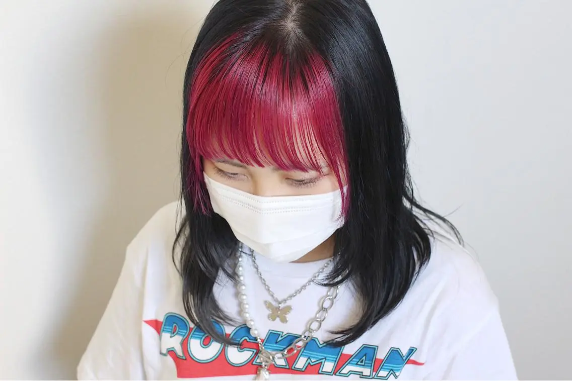 セミロング カラー ブリーチ ピンクカラー ピンクパープル パープルカラー カット ヘアカラー 土居 正季のヘアスタイル