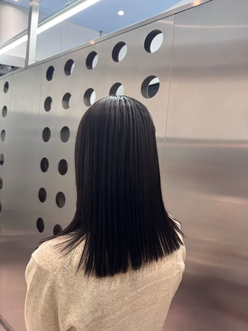 セミロング パーマ ストレートパーマ ヘアカラー 北村 岳久翔のヘアスタイル