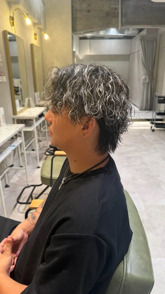 【新宿最安値⁉️】メンズカット+ツイストパーマ/ツイストスパイラルパーマ💜💚の写真