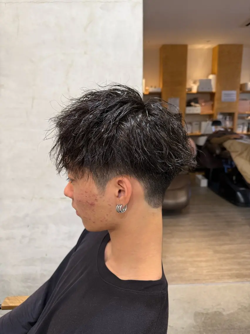 ショート パーマ メンズ メンズパーマ メンズツイストパーマ ツイストスパイラルパーマ スパイラルパーマ ツイストパーマ 🔥KOSEI🔥 波巻き/ツイスパのヘアスタイル