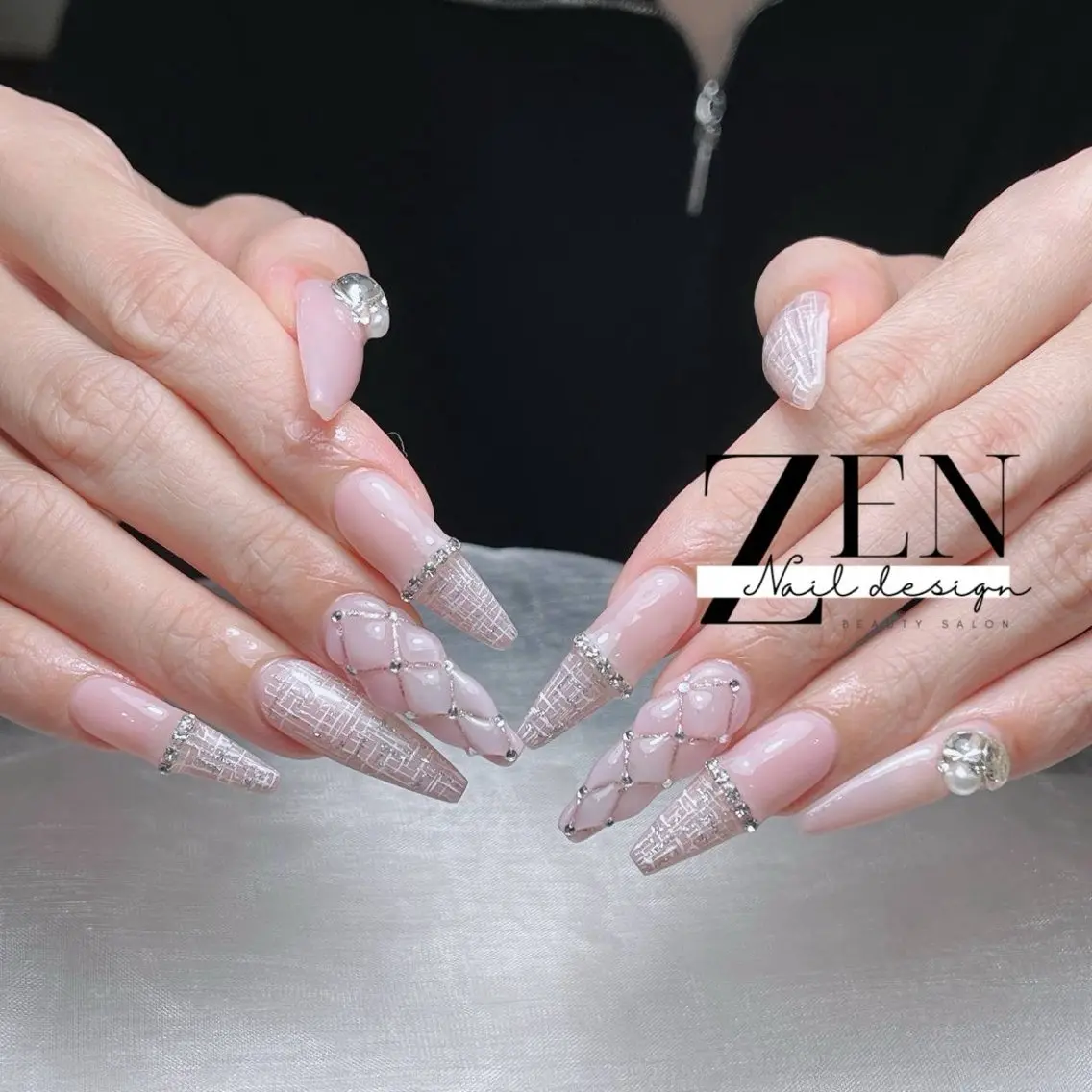 ネイル チークネイル フレンチネイル ジェルネイル 韓国ネイル マグネットネイル ハンドネイル Zen Nail Design 池袋のネイルデザイン