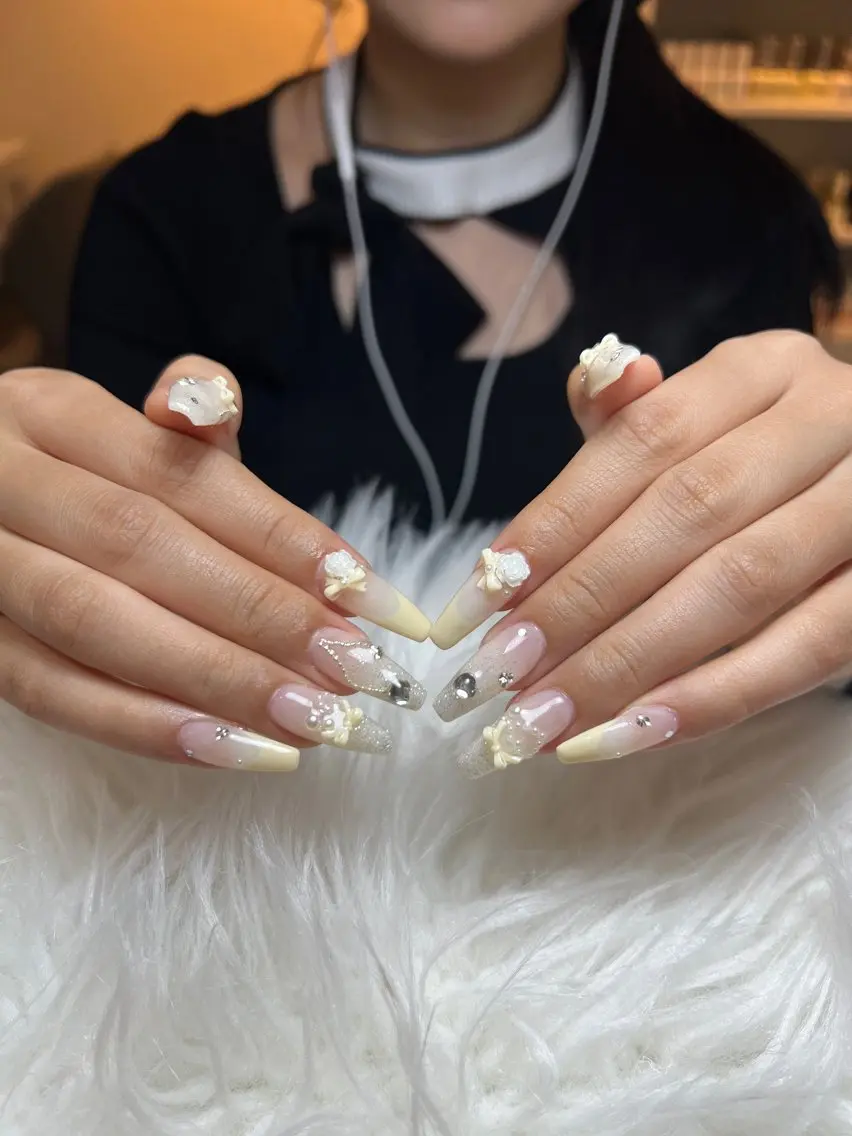ネイル T.Lee Hahaのネイルデザイン