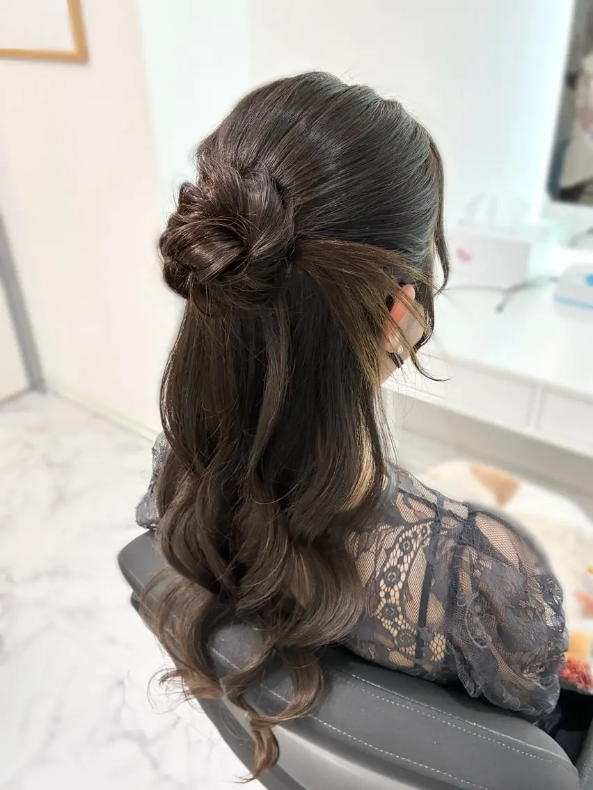 ✨平日限定口コミ割✨通常ヘアセットメニュー15%OFF🌹の写真
