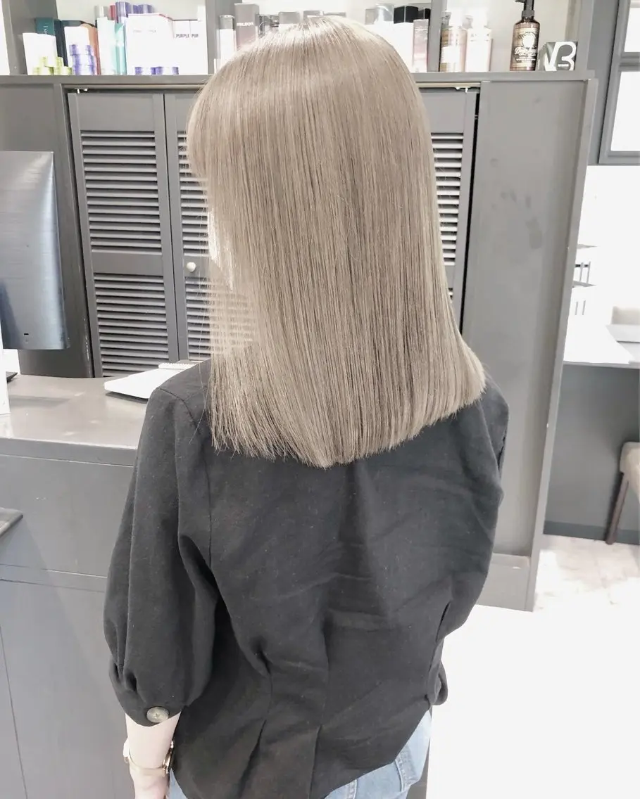 ミディアム カラー ヘアカラー トリートメント gisel エリナのヘアスタイル