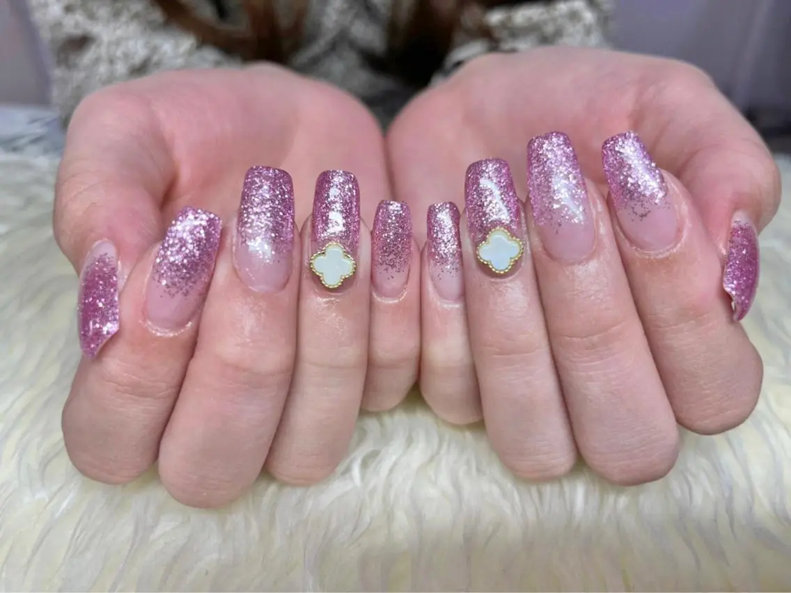 ネイル 長さ出し ジェルネイル 韓国ネイル マグネットネイル 持ち込み ハンドネイル Nail&eye Belire 新宿のネイルデザイン