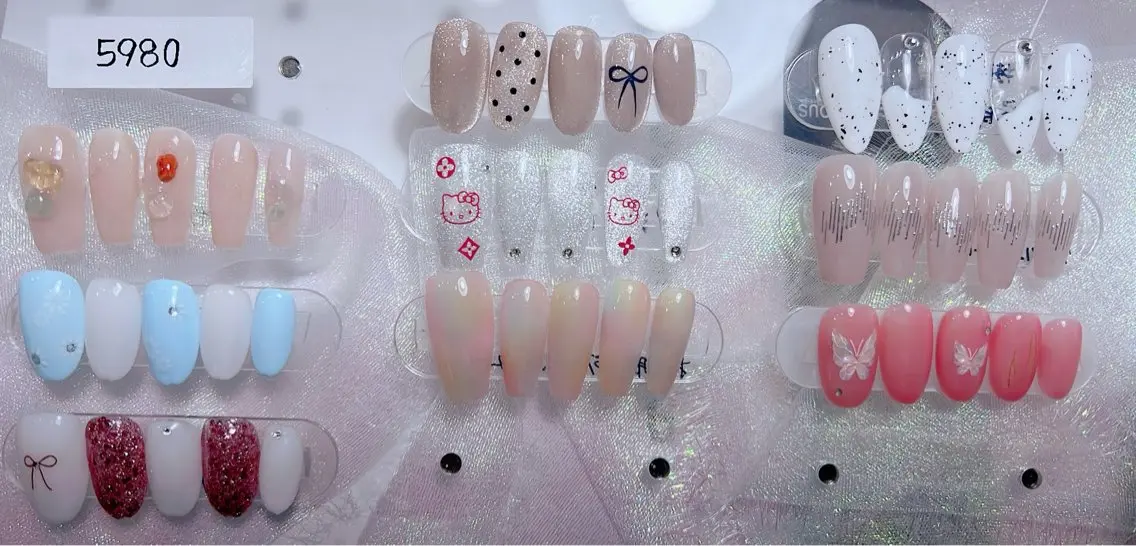💓定額シンプルデザインからお選びいただけます♪ ソフトジェルオフ追加500スカルプオフ1100円🎀5980→5480の写真