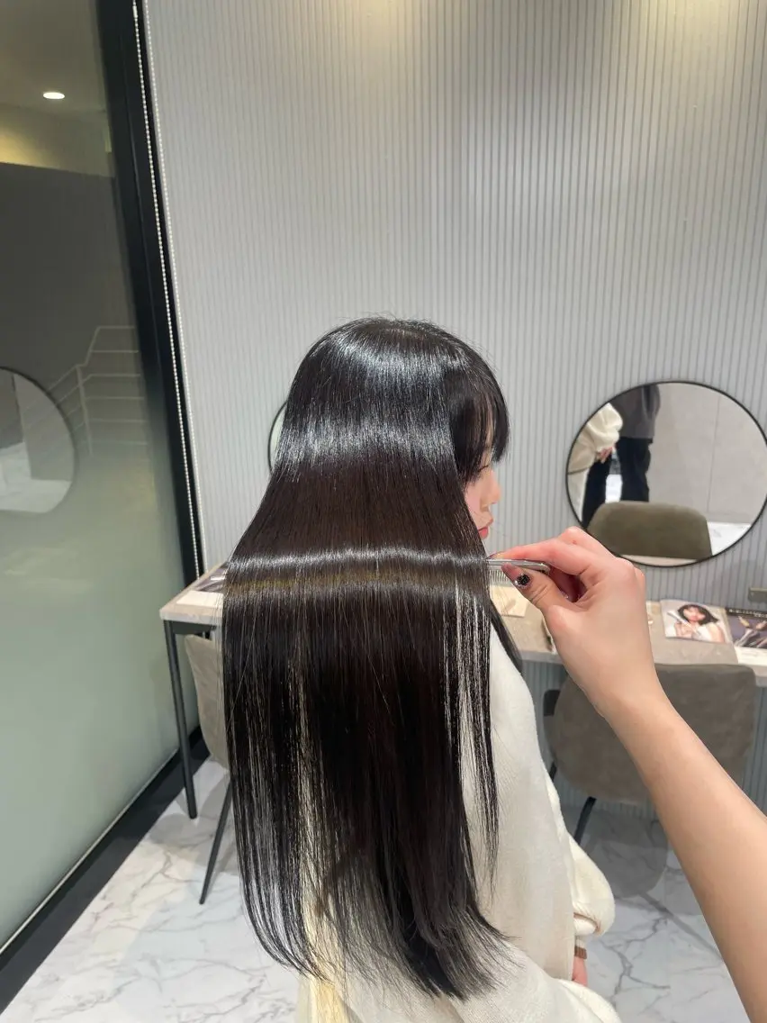 ロング RAF Sakuraのヘアスタイル