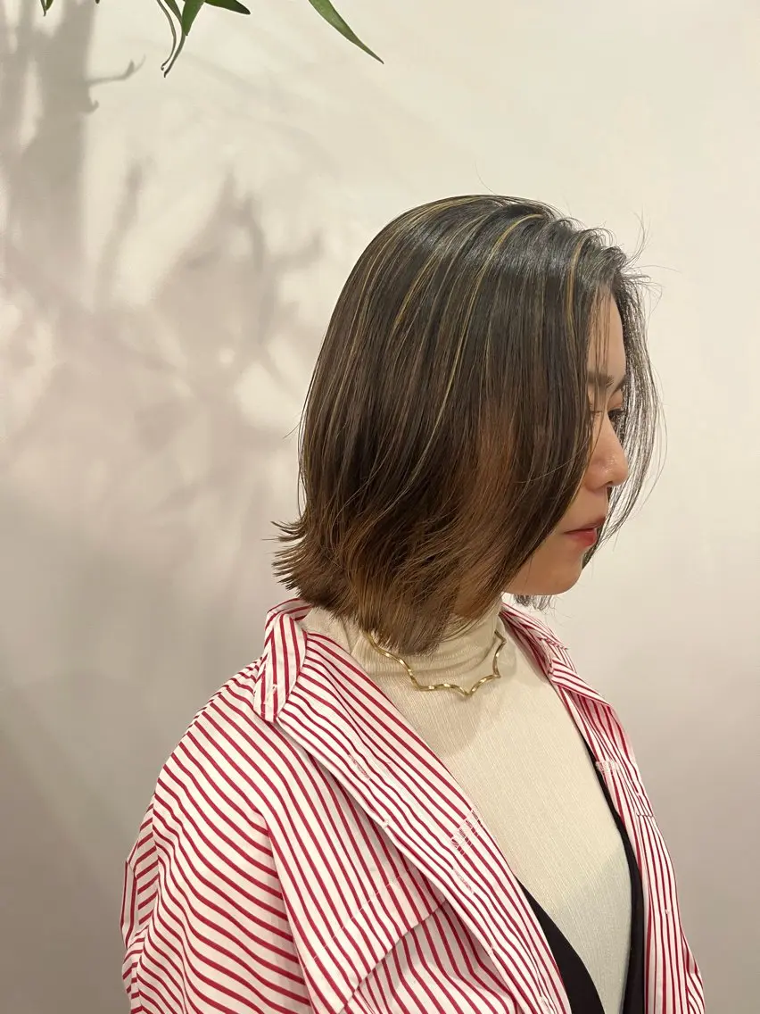 ショート ヘアカラー 吉田 詩穂のヘアスタイル