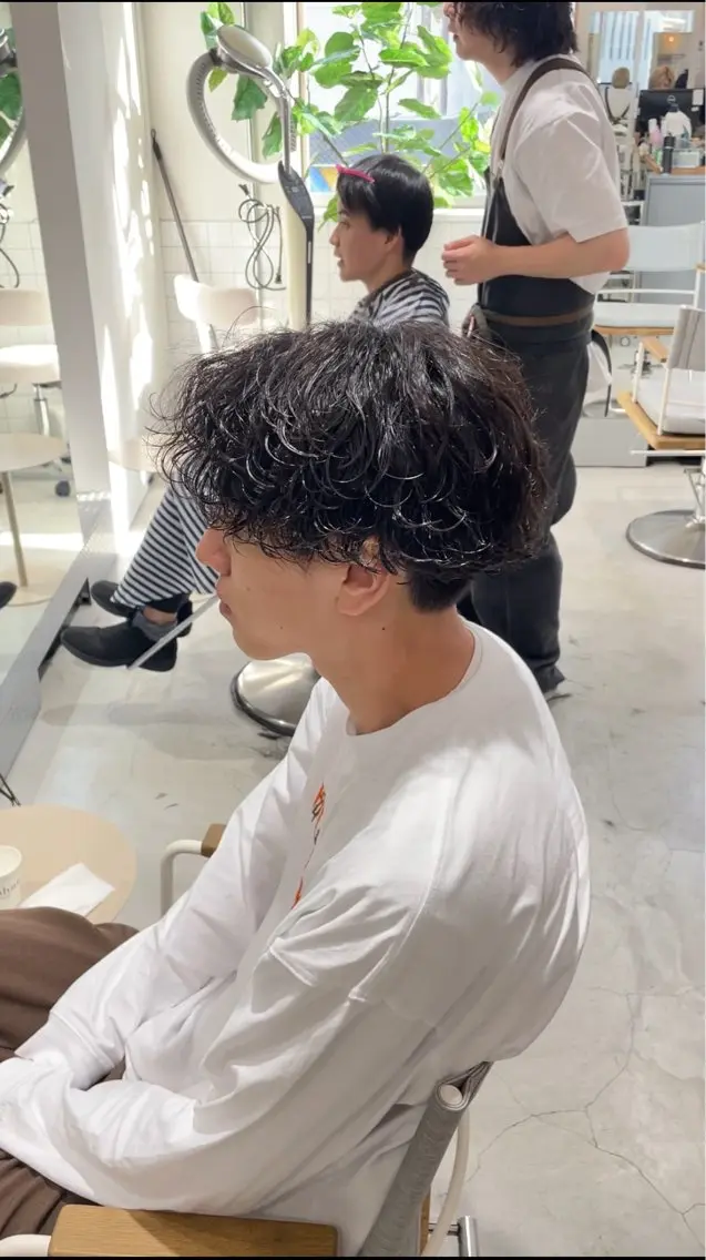ショート パーマ メンズ メンズパーマ 波巻きパーマ カット パーマ 🌞メンズパーマ ONOE💈のヘアスタイル