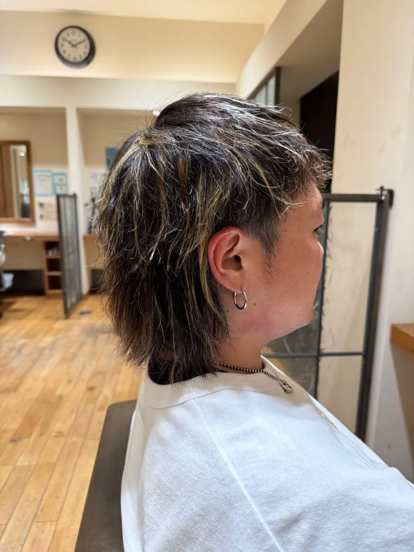 カラー ハイライトカラー 安藤 来桃のヘアスタイル
