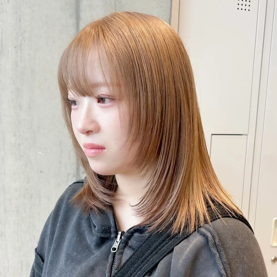ミディアム カラー カット ヘアカラー トリートメント 🍎暖色カラー× レイヤー🍎みさきのヘアスタイル
