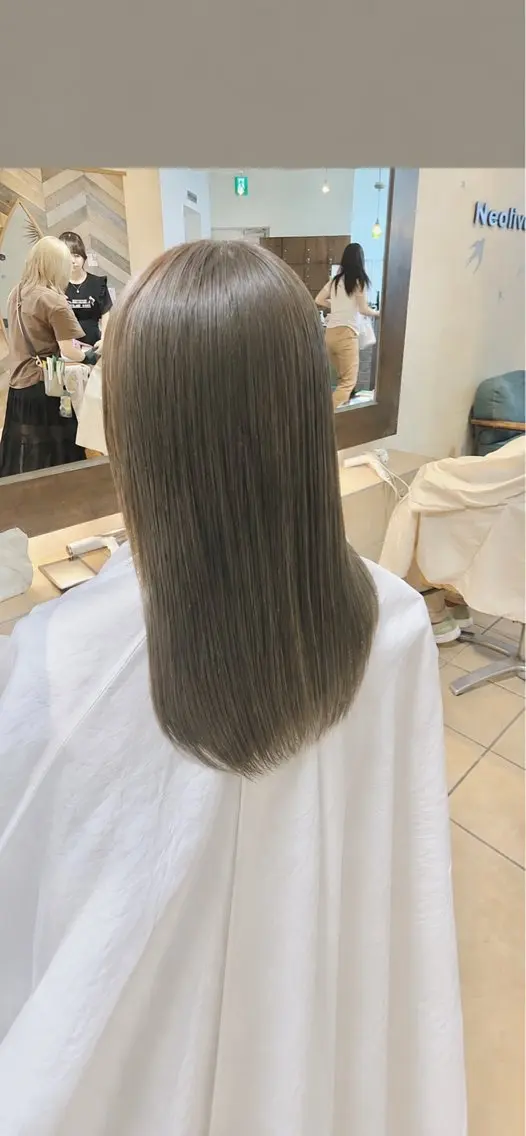 ロング カラー ブリーチ グレージュ ミント ブリーチなしカラー カット ヘアカラー トリートメント 奥谷 美代子のヘアスタイル