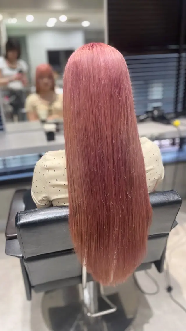 ロング カラー ヘアカラー オガワ カエデ🦋のヘアスタイル