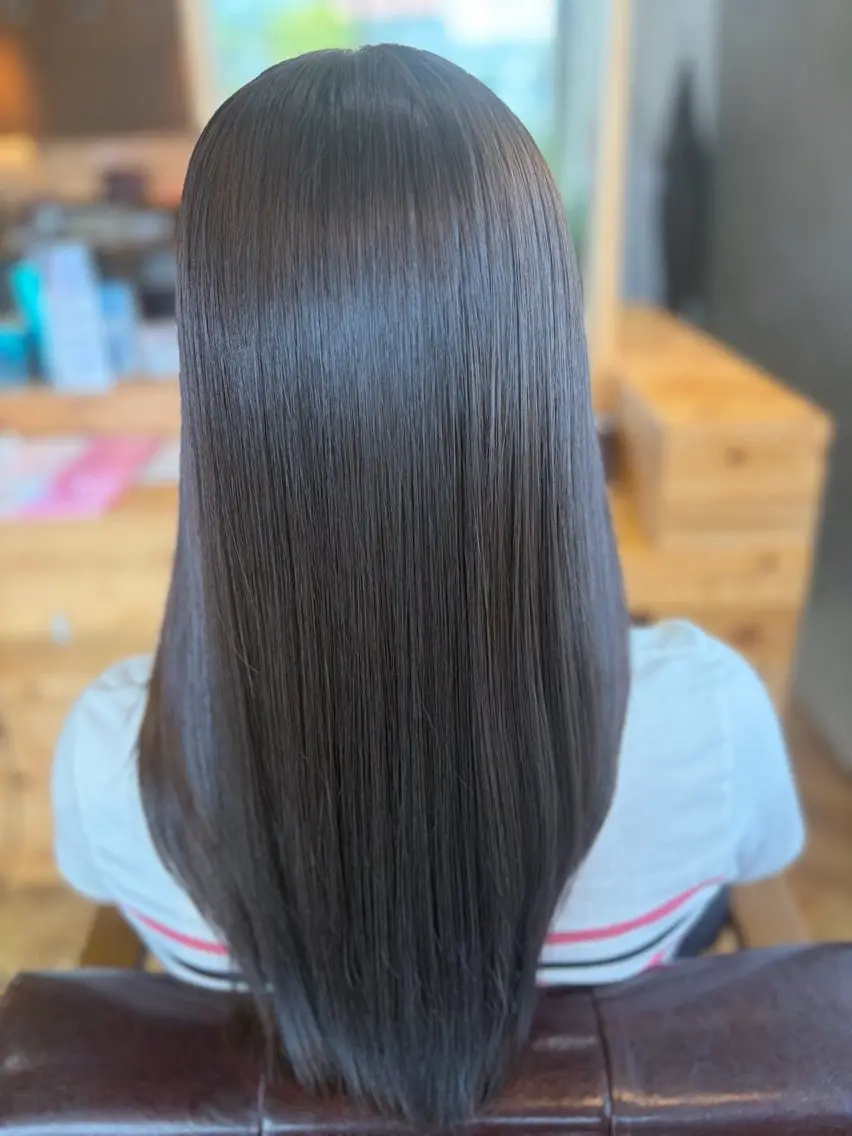 ロング ヘアカラー 高良 日奈子のヘアスタイル