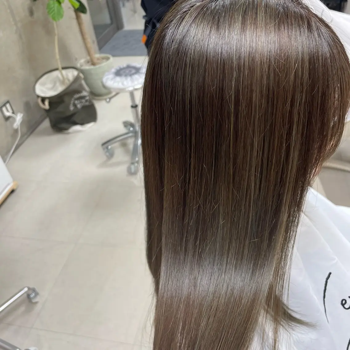 カラー+デザインカラー(ハイライト.インナーカラー )の写真