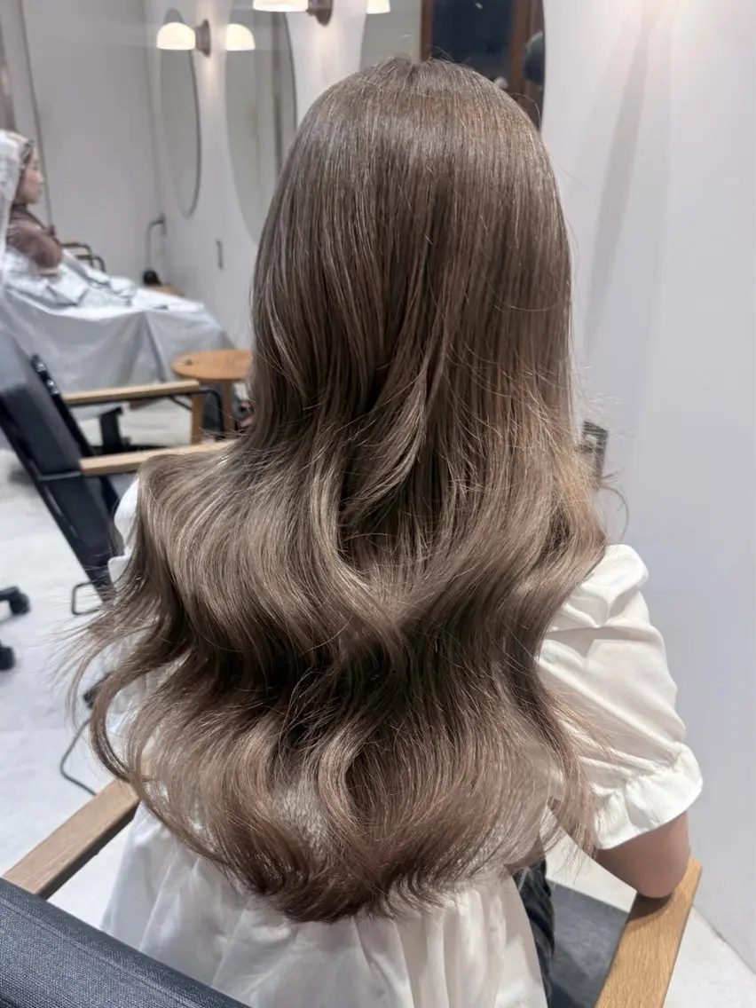 【人気No.1】カット+ケアブリーチ(リタッチ）+透明感カラー🤎の写真
