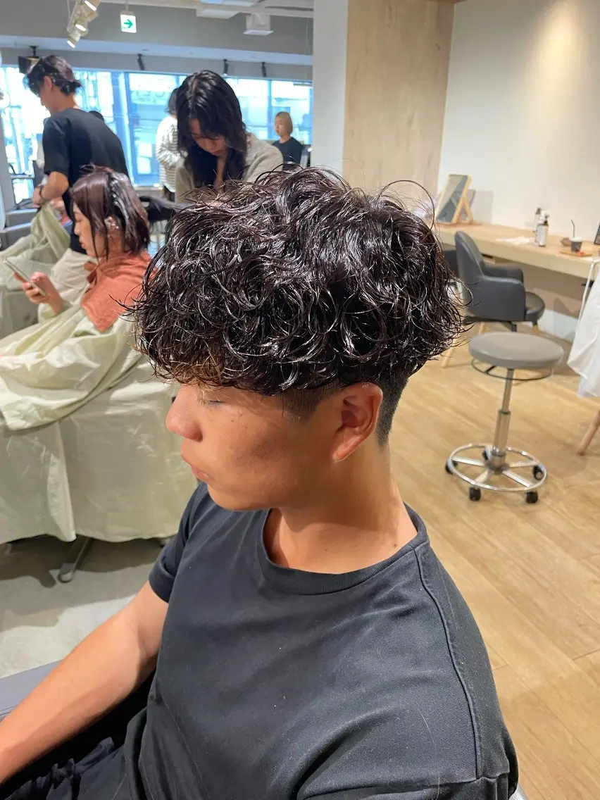 パーマ スパイラルパーマ メンズパーマ梅田 ・川副史晶のヘアスタイル