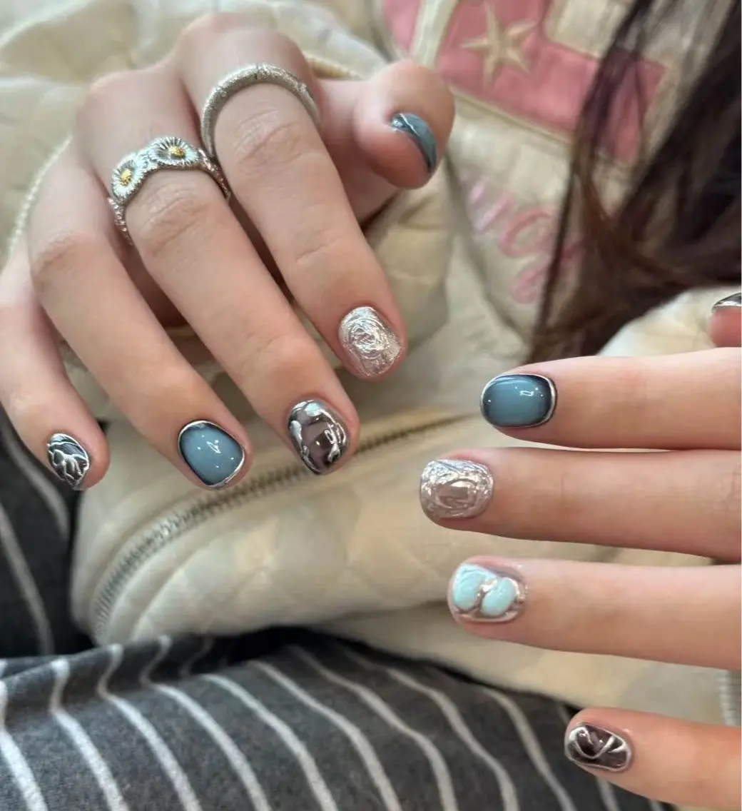 ネイル オーロラネイル フラワーネイル フットネイル フレンチネイル ジェルネイル ハンドネイル BabyYouMi nailのネイルデザイン