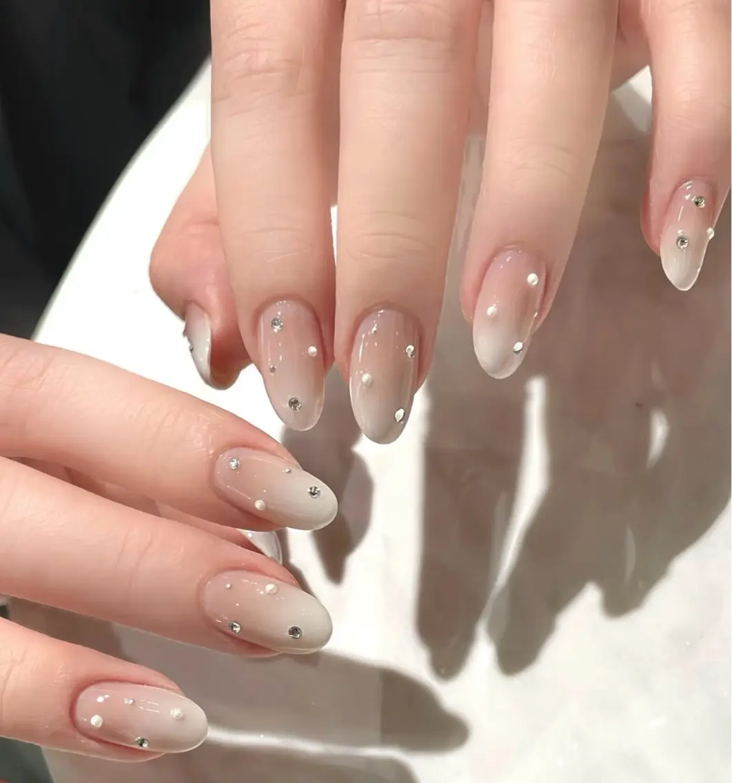 ネイル ストーンネイル ハンドネイル U.m nail salonのネイルデザイン