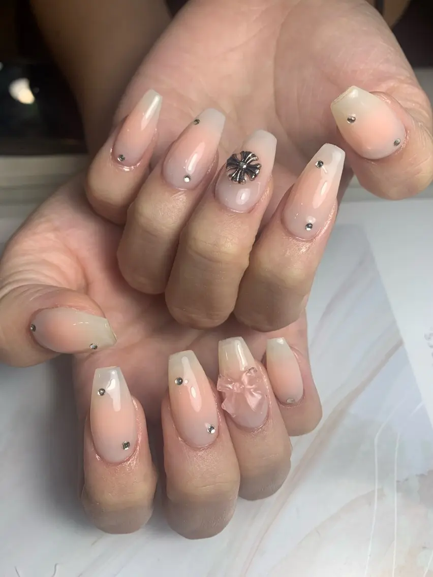 ネイル フレンチネイル ジェルネイル 韓国ネイル マグネットネイル マグネットフレンチ akina nailsのネイルデザイン