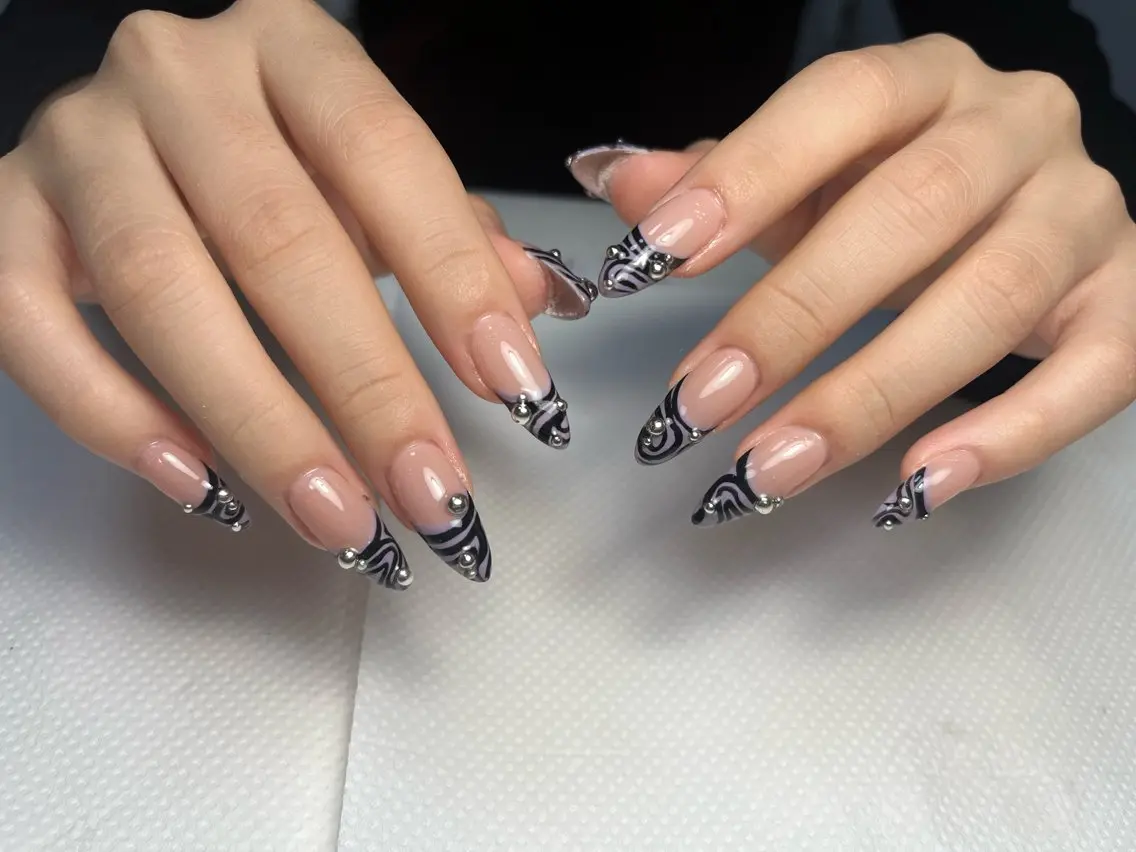 ネイル ハンドネイル ハンドケア 心斎橋Mione nail salonのネイルデザイン