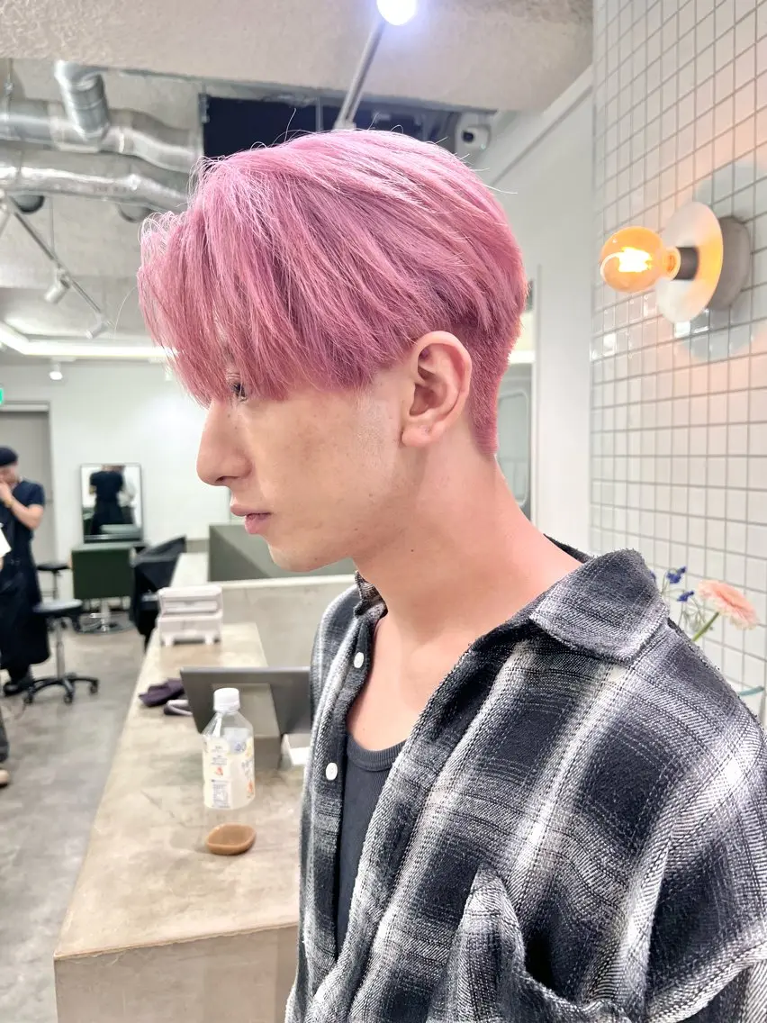 カラー メンズ メンズブリーチ センターパート メンズハイトーン ブリーチ ハイトーンカラー カット ヘアカラー 原宿/ブリーチ特化/ RYUTOのヘアスタイル
