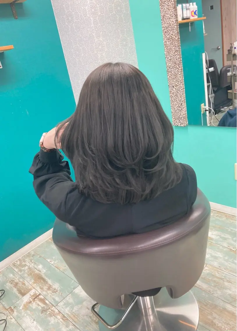 ミディアム 田牧 みゆきのヘアスタイル