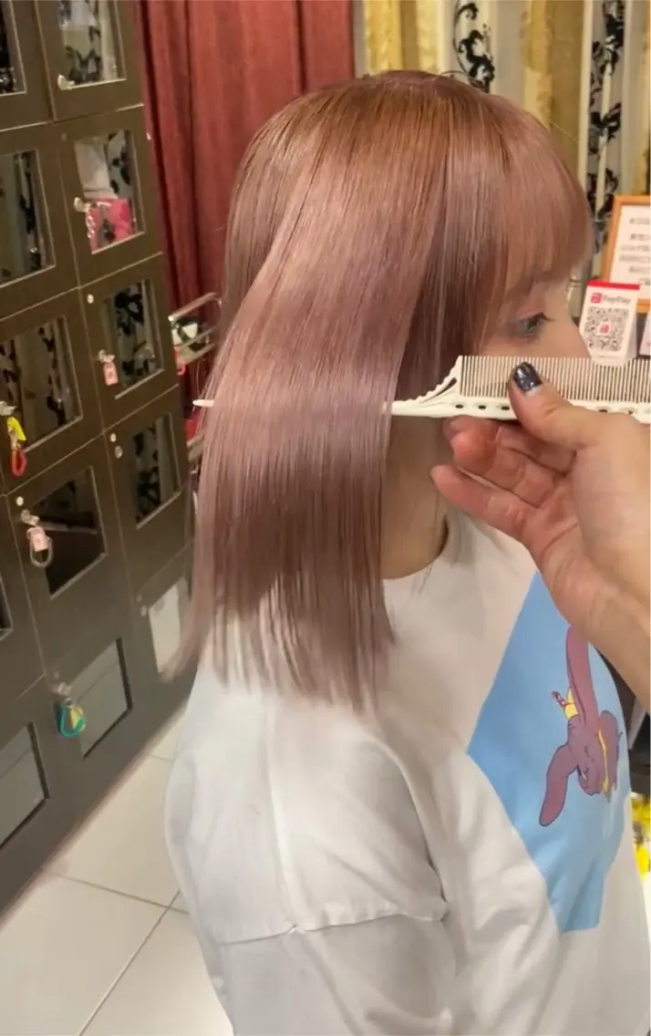 ミディアム カラー ハイトーンカラー ヘアカラー トリートメント グレージュ達人/赤み 消し/ブリーチ/岩崎のヘアスタイル
