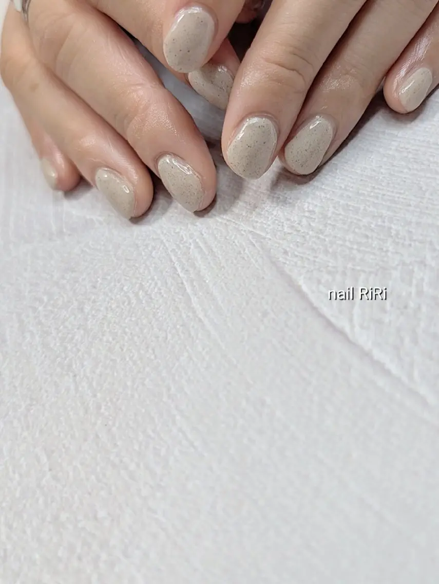ネイル ワンカラーネイル ハンドネイル フットネイル ハンドケア nail RiRi アトレナチュラのエステ・リラクイメージ