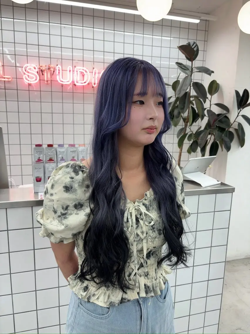ロング カラー 黒髪 ブリーチ 透明感カラー デザインカラー ダブルカラー カット ヘアカラー トリートメント 🫧‪Ameri🫧 Emma ecoleのヘアスタイル