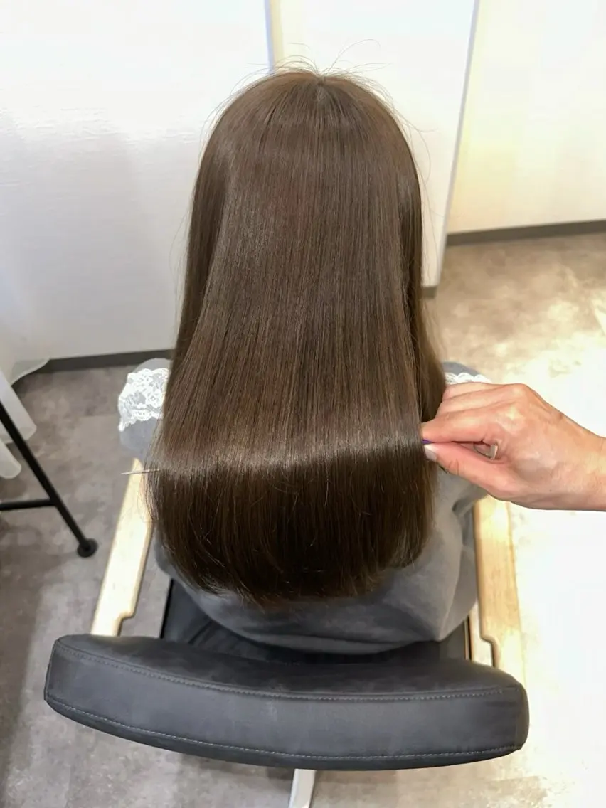 ロング カラー ベージュカラー オリーブベージュ カット ヘアカラー トリートメント れん 吉塚店長/艶髪 /赤み消し/透明感のヘアスタイル