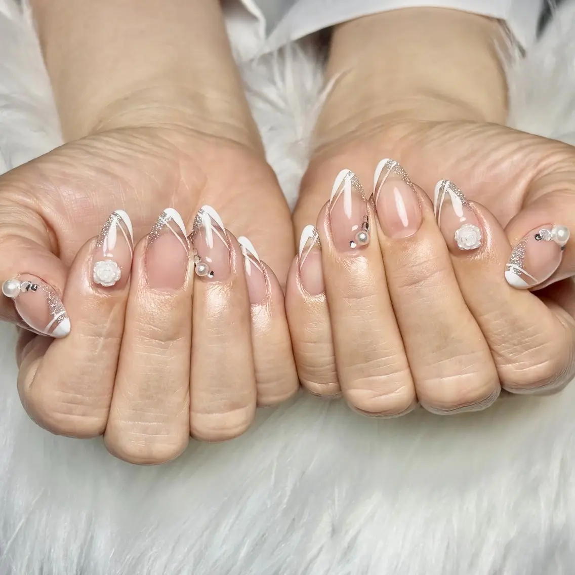 ネイル フレンチネイル 斜めフレンチ ハンドネイル NAILSALON 【CHOUCHOU】のネイルデザイン