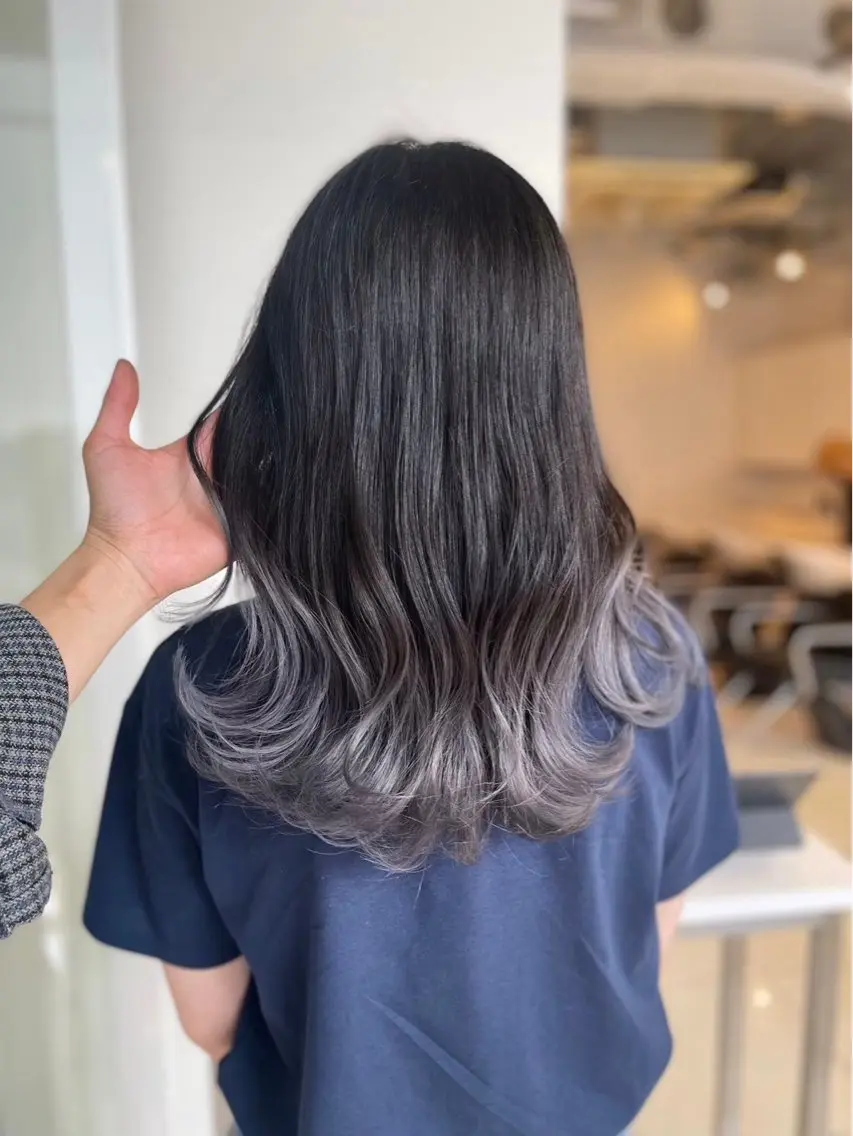 ミディアム カラー シルバー ヘアカラー トリートメント ⭐️無料！カット モデル募集⭐️夕貴のヘアスタイル