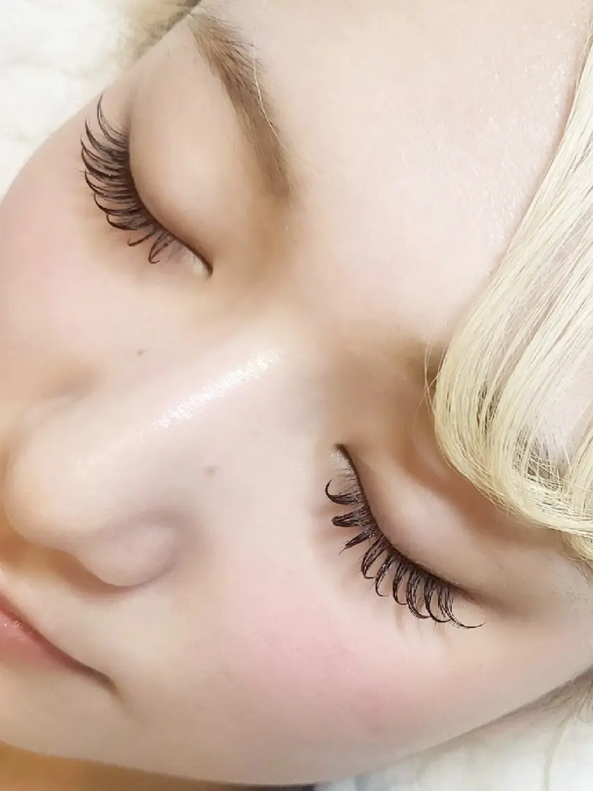 マツエク・マツパ バインドロック 束感まつ毛 マツエク eyelash R𓇼eri🐈️の眉毛・アイブロウイメージ