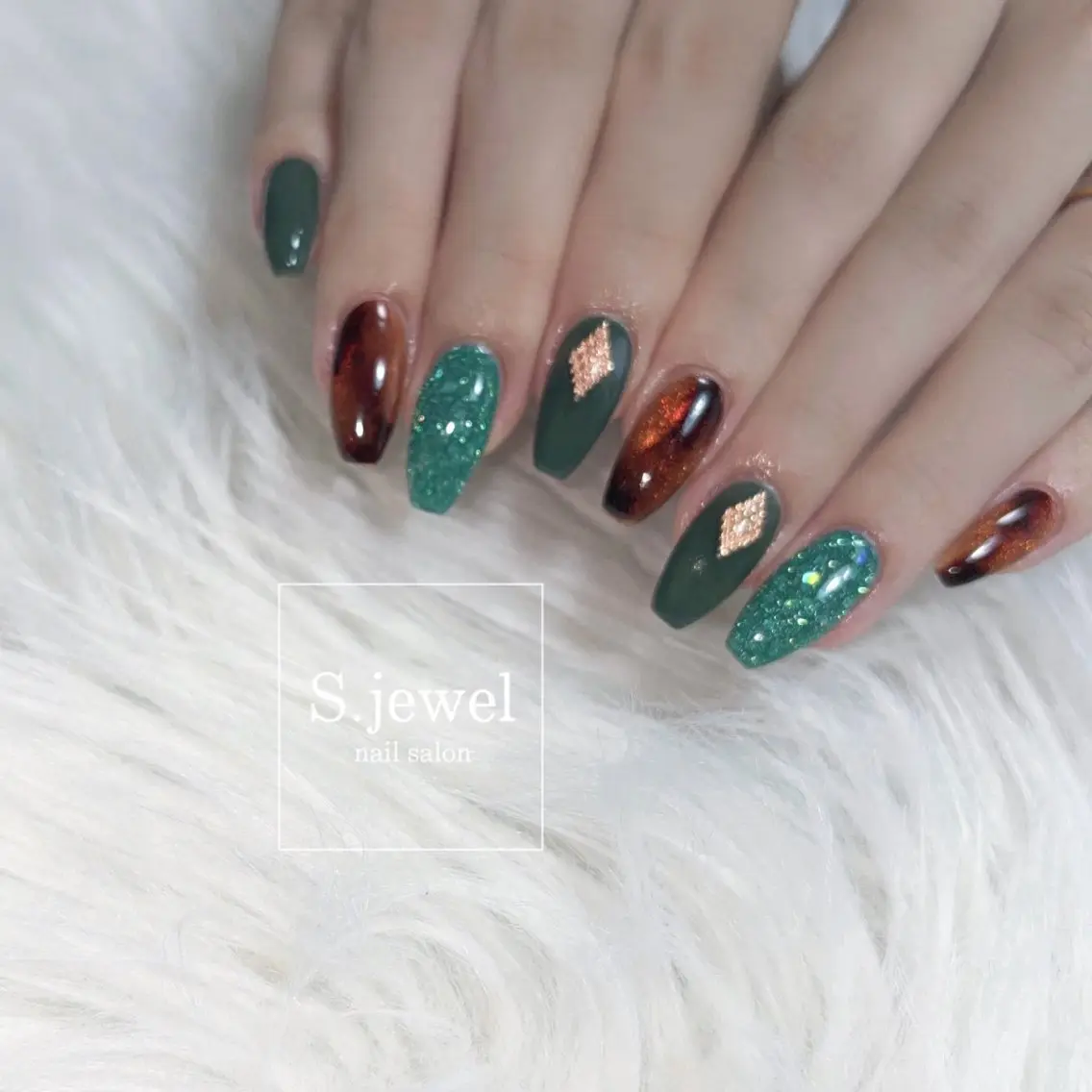 ネイル S. JEWELのネイルデザイン