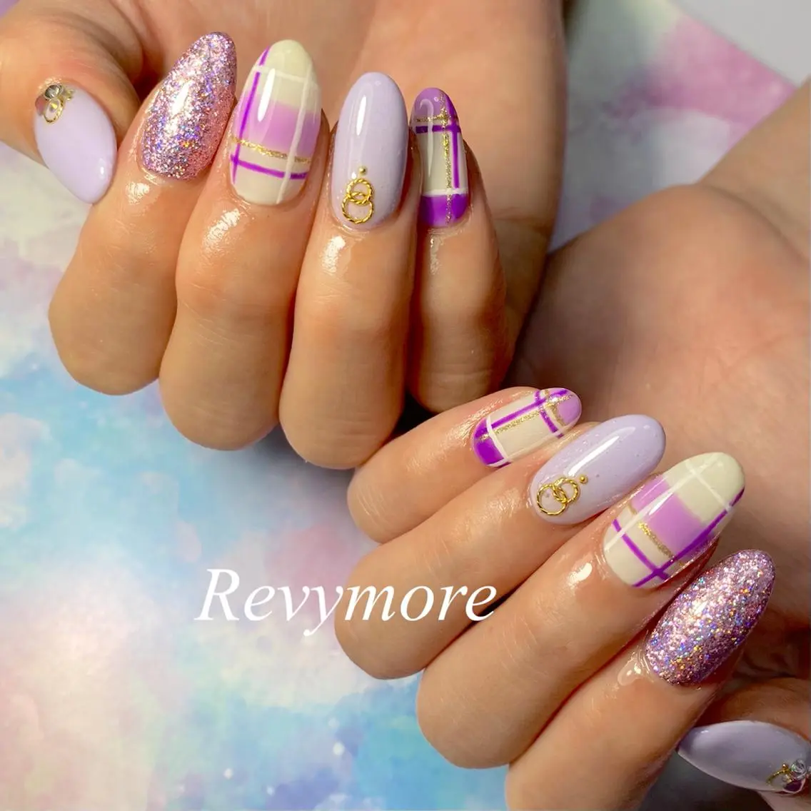 ミディアム ネイル パープルカラー アートネイル ジェルネイル パープル シンプルネイル nail salon Revymoreのネイルデザイン