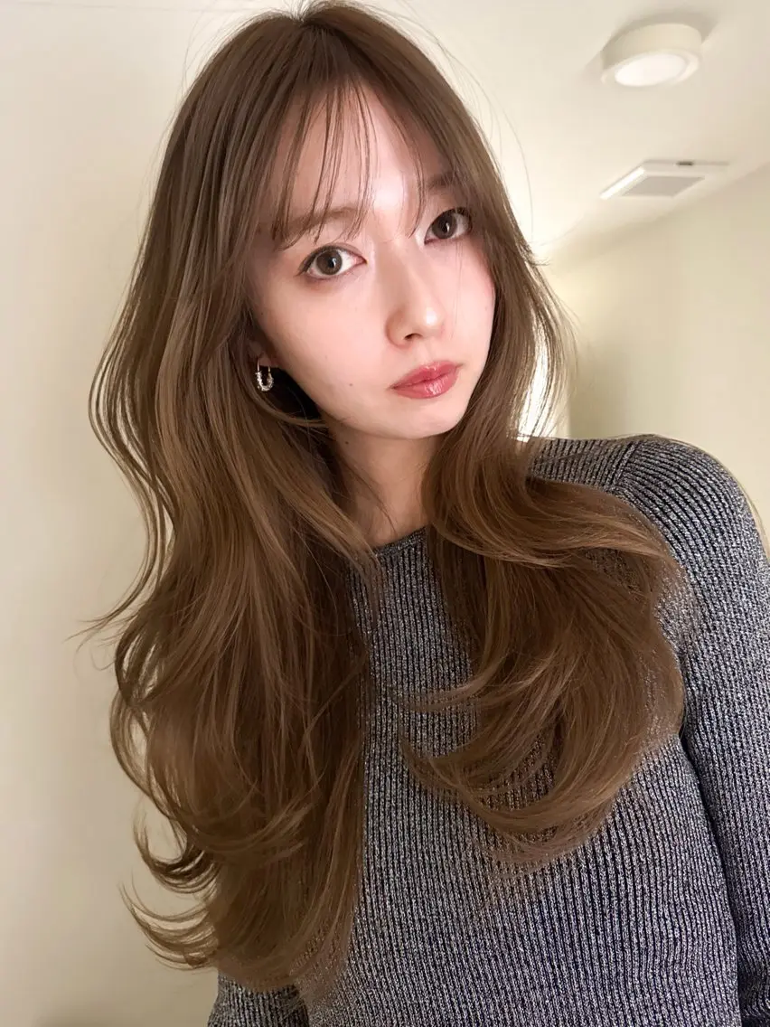セミロング レイヤーカット ハッシュレイヤー特化のヘアスタイル