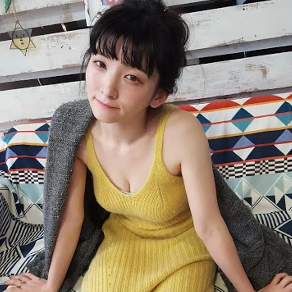 セミロング ヘアアレンジ ヘアセット 韓国レイヤー柔らかい 地毛風縮毛矯正／マツのヘアスタイル
