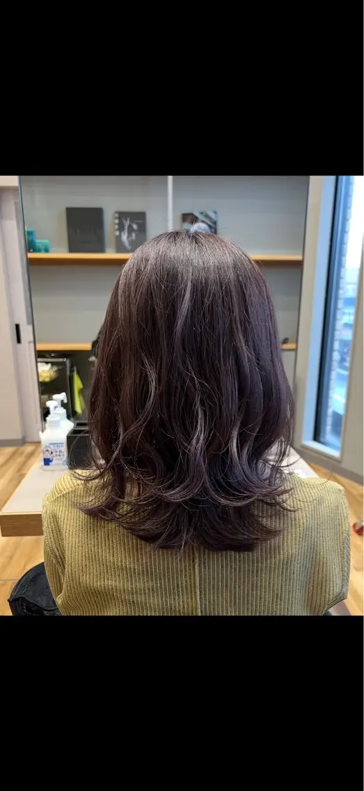 セミロング ハイライト カット ヘアカラー 守永 紀彦のヘアスタイル