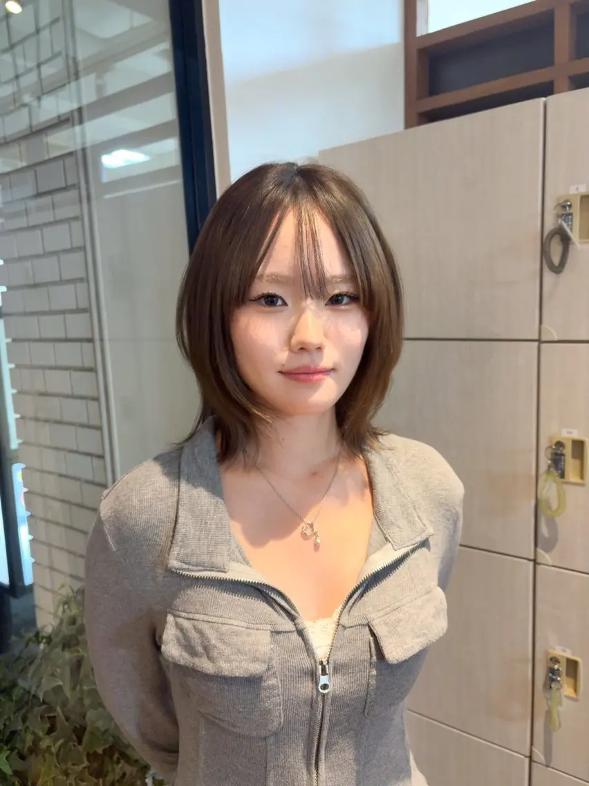 ミディアム レイヤーカット ウルフカット ウルフレイヤー カット ヘアカラー トリートメント 熊田 秀佳　川口店のヘアスタイル