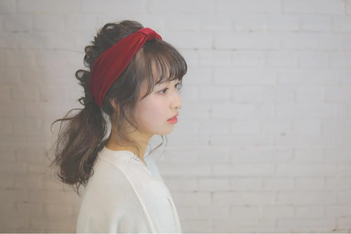 ミディアム セミロング ロング カラー パーマ ヘアアレンジ ポニーテール 髪質改善、エクステ 山口卓哉のヘアスタイル