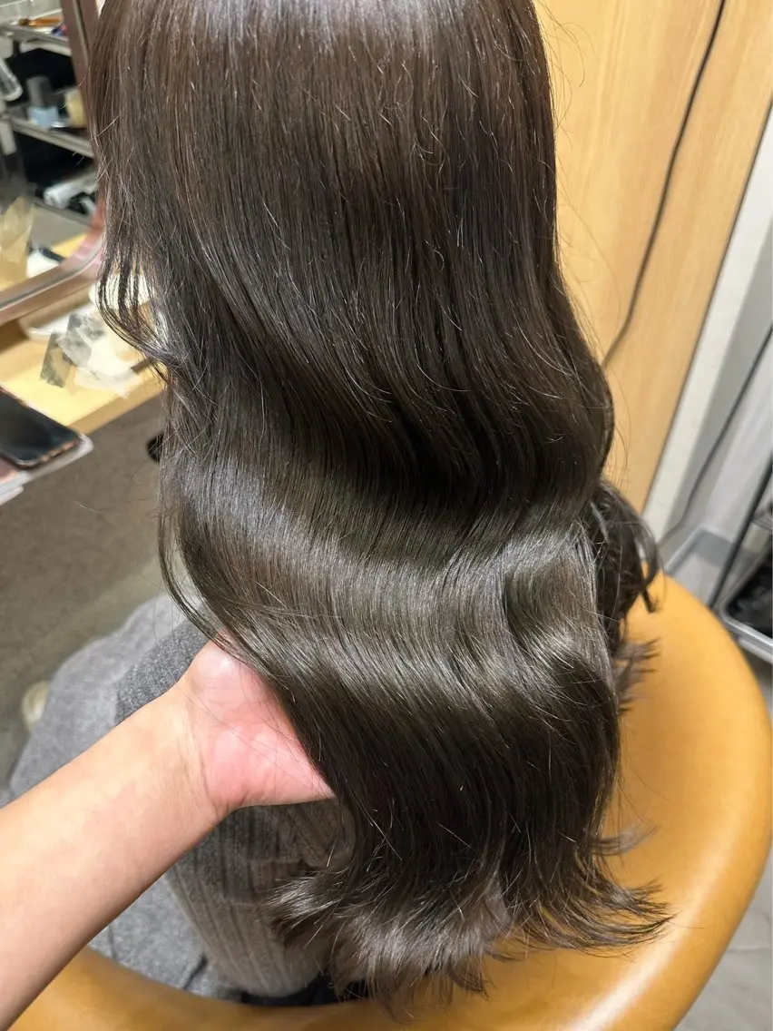 ロング カラー 艶髪/透明感カラー ヤマダモモカのヘアスタイル