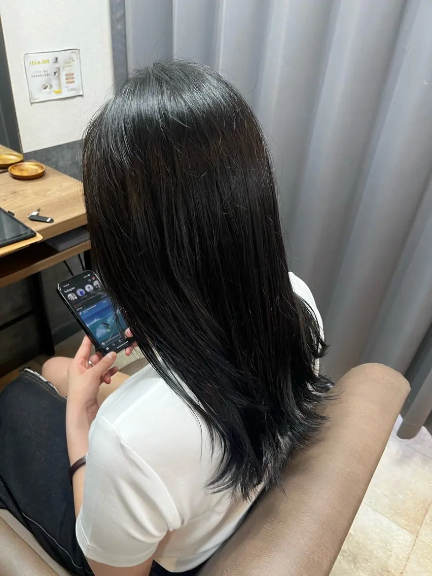 セミロング カラー カット ヘアカラー トリートメント TELA HAIR AYANOのヘアスタイル