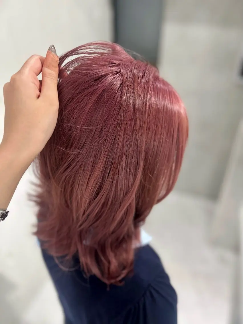 カラー ヘアカラー Akari🧬レイヤ ー/ハイトーン/天神のヘアスタイル