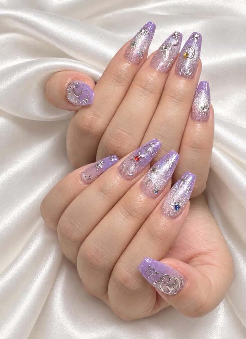 ネイル KIRA LILYのネイルデザイン