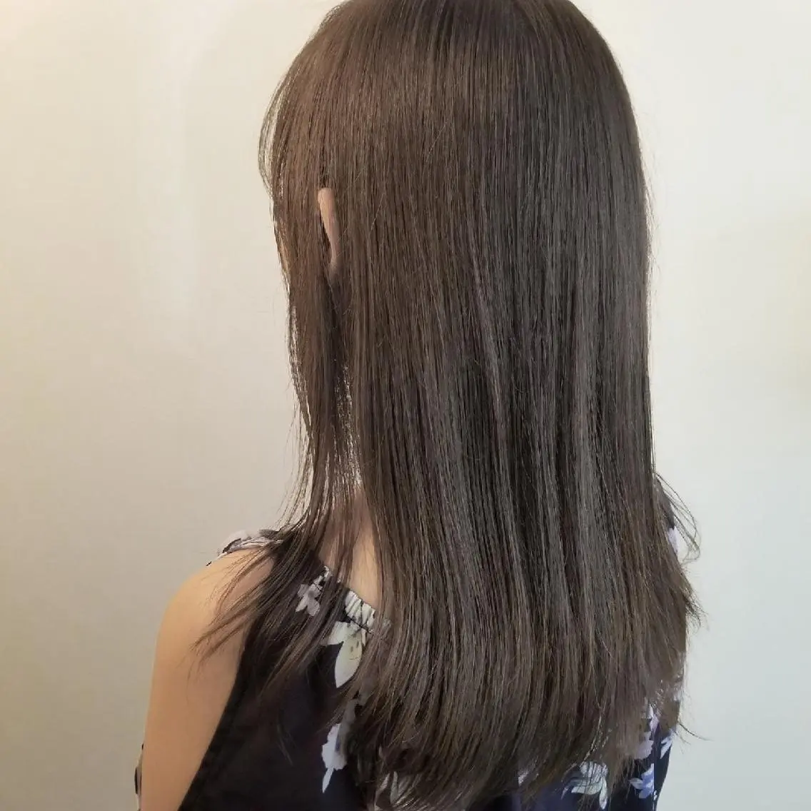 ロング カラー 伊藤 功士のヘアスタイル
